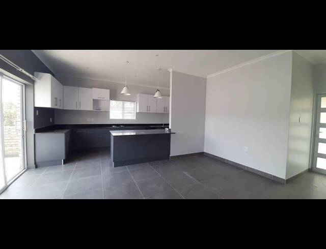 2 BEDROOM HOUSE RENTED IN LOVEMORE HEIGHTS